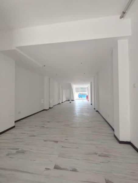 Geylang Shop l Main Road l No Column, 10 mins walk to Paya Lebar MRT, Eunos / Geylang / Paya Lebar, 1,200 sqft, Shop / Shophouse For Rent, by Eva Lau, 25227088 - CommercialGuru.com.sg