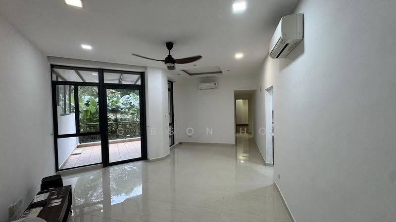 Regentville, 4 Hougang Street 92, Hougang / Punggol / Sengkang, 2 Bedrooms, 1,163 sqft, Condominium For Rent, by Gibson Ho, 25227354 - Living Room - PropertyGuru.com.sg