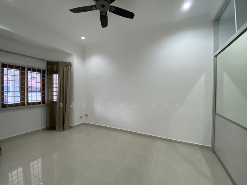 Serangoon Garden Estate, 39 Kingswear Avenue, 3 Bedrooms, 1,700 sqft, Terraced House For Rent, by Raymond Koh, 25227366 - PropertyGuru.com.sg