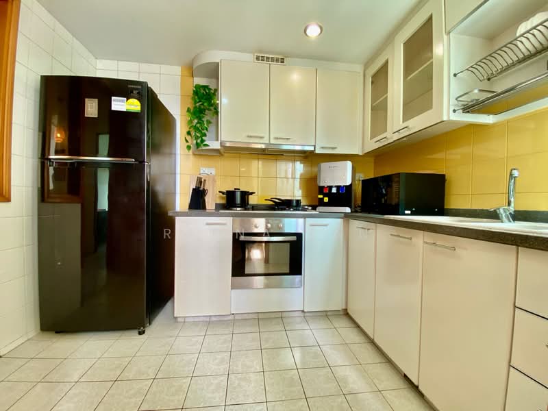 Queens, 16 Stirling Road, Room Rental, 150 sqft, Condominium For Rent, by Reena Tan, 25228136 - PropertyGuru.com.sg