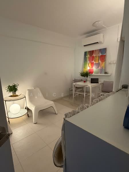 208 New Upper Changi Road, , 1 Bedroom, 350 sqft, HDB Flat For Rent, by Janice Heng, 25228158 - PropertyGuru.com.sg