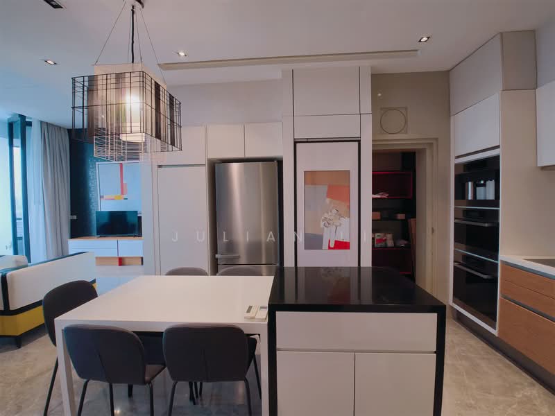 For Sale - Nouvel 18