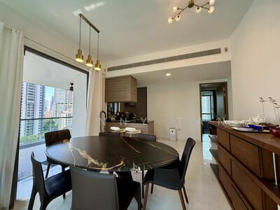 For Sale - 8 Saint Thomas