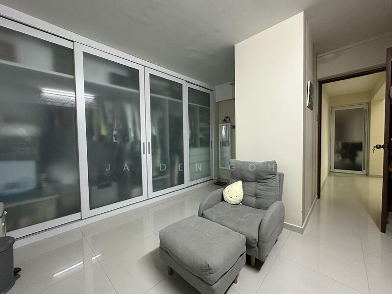 For Sale - 405 Sin Ming Avenue