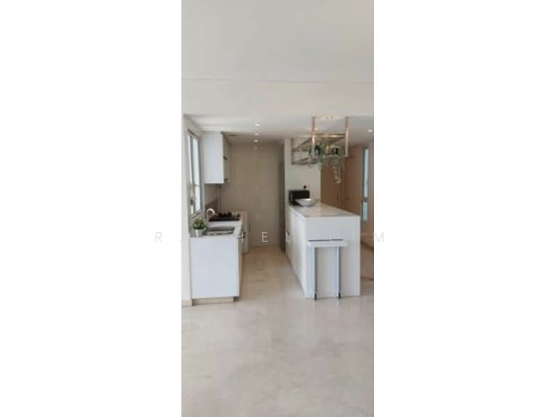 Parc Emily, 5 Mount Emily Road, Room Rental, 150 sqft, Condominium For Rent, by Rachel Lim, 25230863 - PropertyGuru.com.sg