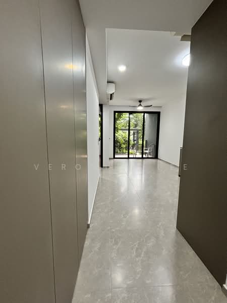 Park Colonial, 2 Woodleigh Lane, 2 Bedrooms, 678 sqft, Condominium For Rent, by Veronica Lee, 25232285 - PropertyGuru.com.sg