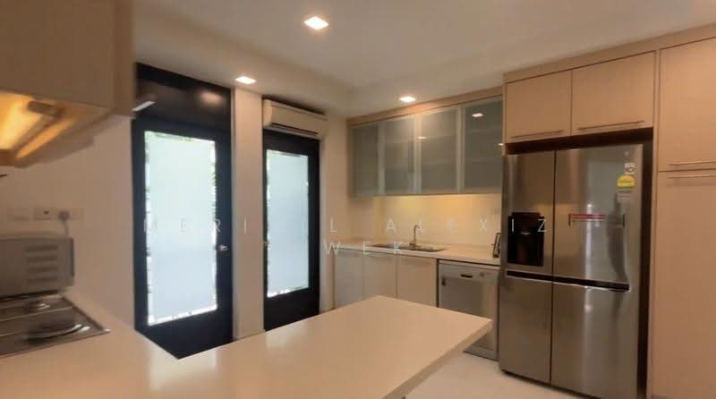 Brentwood Villas, Lloyd Road Singapore, Orchard / River Valley, 5 Bedrooms, 2,242 sqft, Cluster House For Rent, by Meriell Alexiz Kwek, 25232888 - Kitchen - PropertyGuru.com.sg