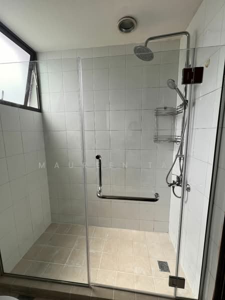 Parc Oasis, 35 Jurong East Avenue 1, 3 Bedrooms, 1,227 sqft, Condominium For Rent, by Maureen Tan, 25235461 - PropertyGuru.com.sg