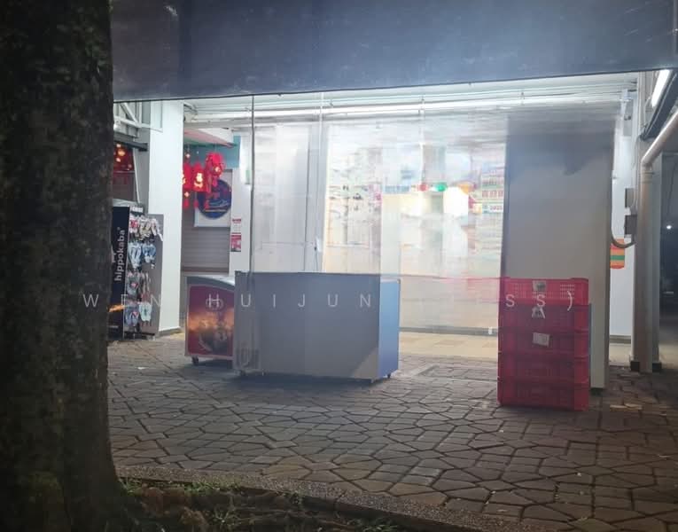 Yishun half shop for rent nearby chong pang market near blk 111, Yishun ring road, 290 sqft, Shop / Shophouse For Rent, by Wen Huijun (Jess), 25235788 - CommercialGuru.com.sg