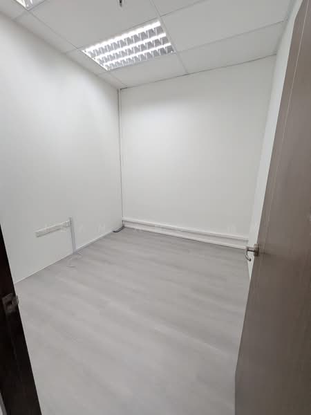 UB Point, 61 Ubi Avenue 1, 170 sqft, Light Industrial (B1) For Rent, by Jean Ang 诗吟, 25238166 - CommercialGuru.com.sg