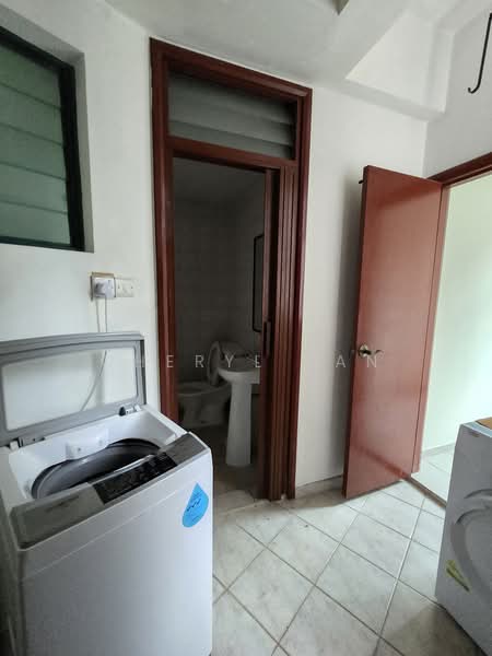 The Hillside, 343 Upper Bukit Timah Road, 4 Bedrooms, 1,528 sqft, Condominium For Rent, by Cheryl Tan, 25238168 - PropertyGuru.com.sg