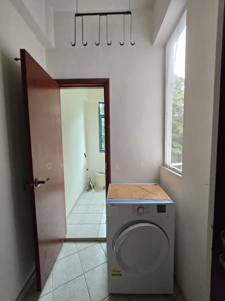 The Hillside, 343 Upper Bukit Timah Road, 4 Bedrooms, 1,528 sqft, Condominium For Rent, by Cheryl Tan, 25238168 - PropertyGuru.com.sg