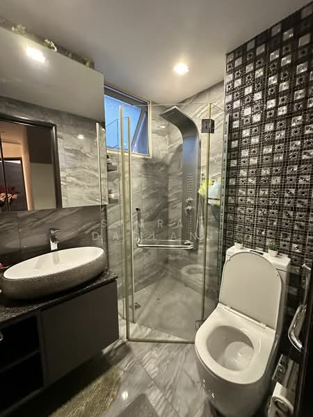 Crystal Rhu, 8A Tanjong Rhu Road, 3 Bedrooms, 1,281 sqft, Apartment For Rent, by Dimpal Daryani, 25239719 - PropertyGuru.com.sg