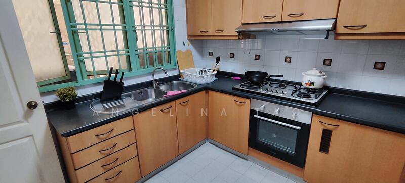 For Rent - Tiara