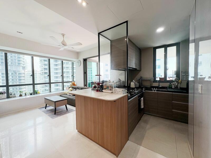 For Sale - 8 Saint Thomas