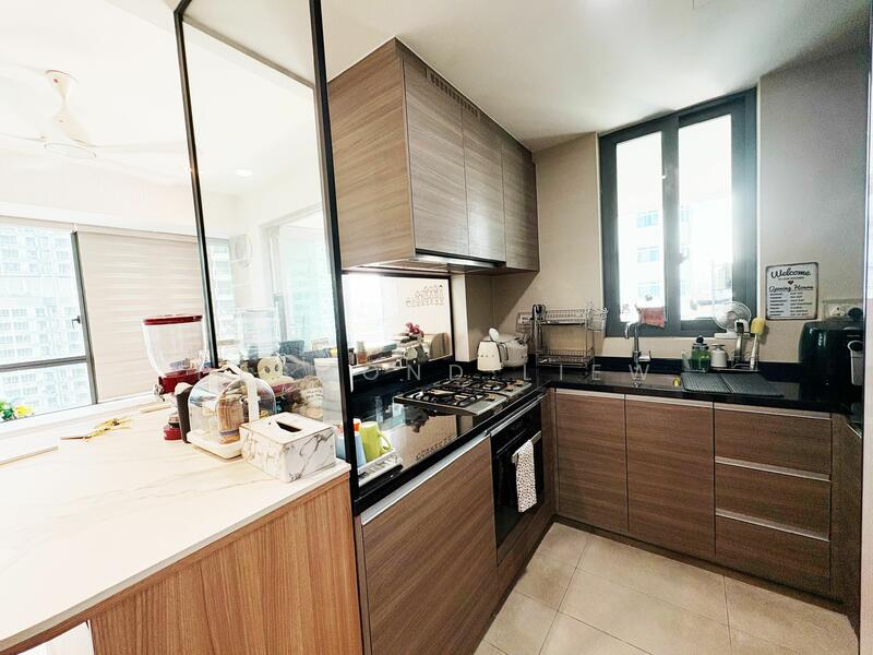 For Sale - 8 Saint Thomas