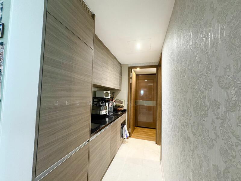 For Sale - 8 Saint Thomas