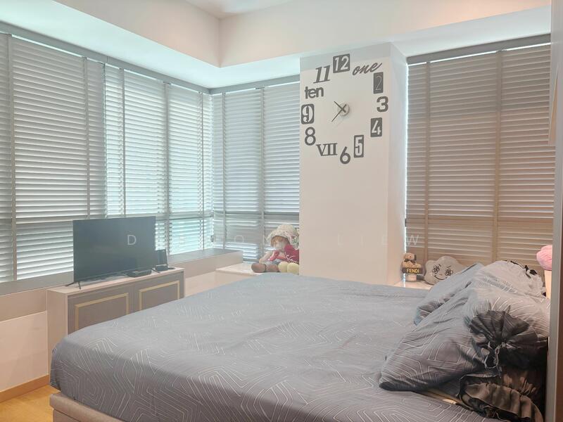 For Sale - 8 Saint Thomas