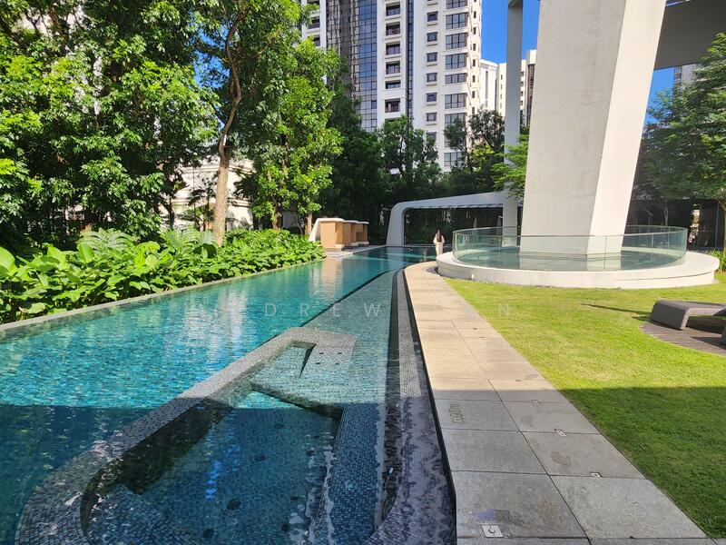 50m pool