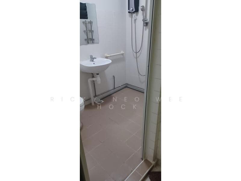240 Tampines Street 21, 240 Tampines Street 21, Pasir Ris / Tampines, 2 Bedrooms, 796 sqft, HDB Flat For Rent, by Ricky Neo Wee Hock, 25241755 - PropertyGuru.com.sg