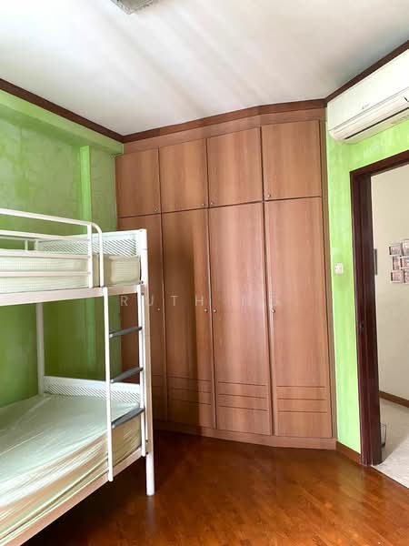 Northoaks, 32 Woodlands Crescent, 3 Bedrooms, 1,292 sqft, Condominium For Rent, by Ruth Ng, 25241762 - PropertyGuru.com.sg