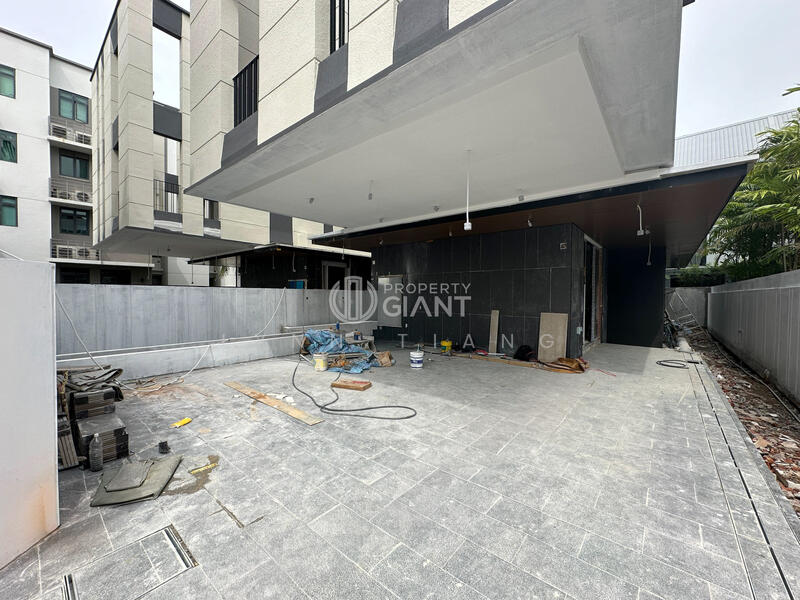 ❤️GIANT⚡️D15 Brand New 4 Lvls Detached Bungalow in Palm Road w Pool, Attic & Lift Semi-Detached House For Sale at S$ 11,180,000 | PropertyGuru Singapore