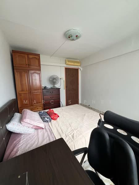 For Rent - 213 Jurong East Street 21