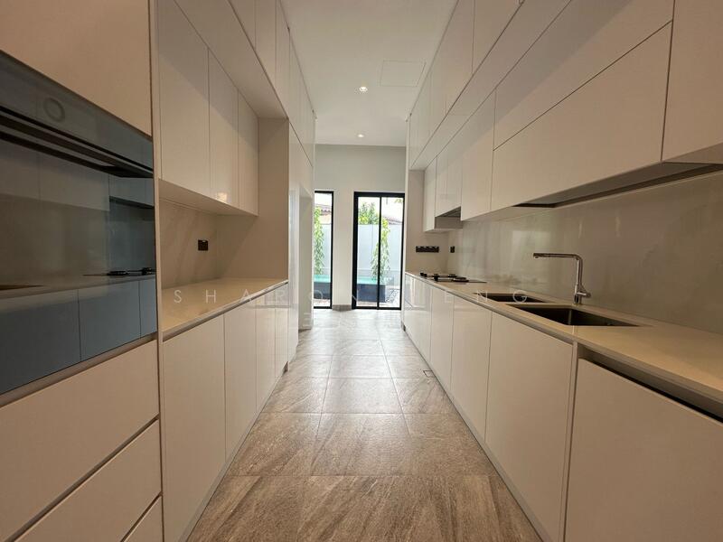 Ready to Move in Brand New Bungalow at Mount Rosie Rd!, Mount Rosie Road, 8 Bedrooms, 16,031 sqft, Bungalow House For Sale, by Sharon Heng (王蔚惠), 25242793 - PropertyGuru.com.sg