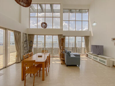 For Sale - Le Crescendo