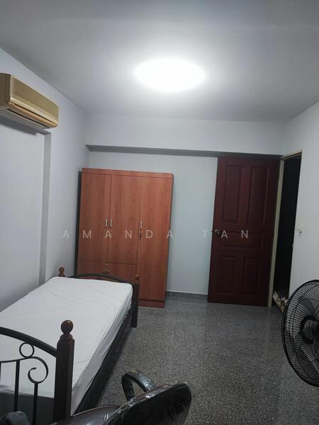 385 Bukit Batok West Avenue 5, 385 Bukit Batok West Avenue 5, Room Rental, 100 sqft, HDB Flat For Rent, by Amanda Tan, 25244812 - PropertyGuru.com.sg