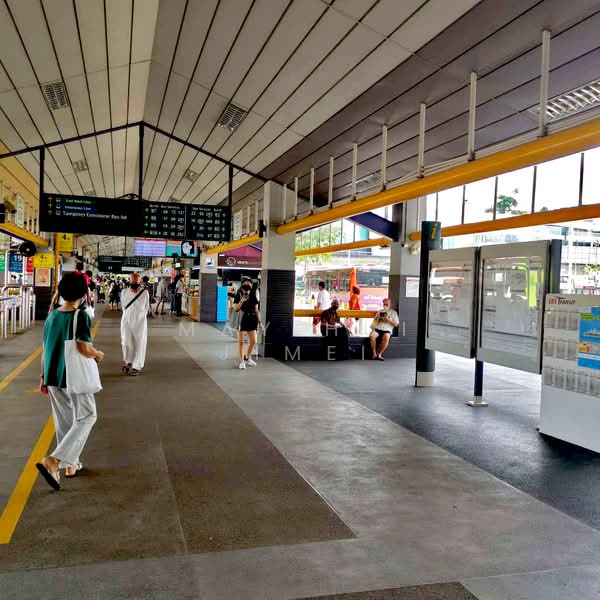 F&B unit / High Traffic / Tampines MRT & Bus Interchange, Tampines Central 1, Tampines MRT, Bus Interchange, 600 sqft, Food & Beverage For Rent, by May Hui, 25245746 - CommercialGuru.com.sg