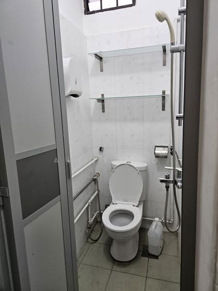 161 Bukit Merah Central, 161 Bukit Merah Central, Alexandra / Commonwealth, 1,581 sqft, Shop / Shophouse For Sale, by Alice Teo, 25245808 - Bathroom - CommercialGuru.com.sg