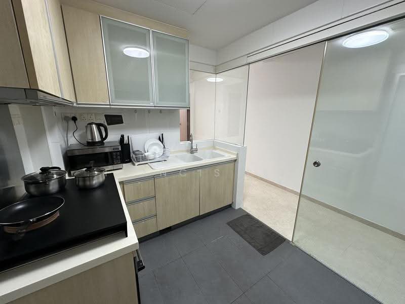 The Parc Condominium, 5 West Coast Walk, Buona Vista / West Coast / Clementi New Town, Room Rental, 110 sqft, Condominium For Rent, by Francis Lee, 25246182 - PropertyGuru.com.sg