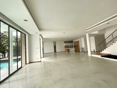 For Sale - 2 Storey Detached House With Attic Along Paradise Island For Sale!