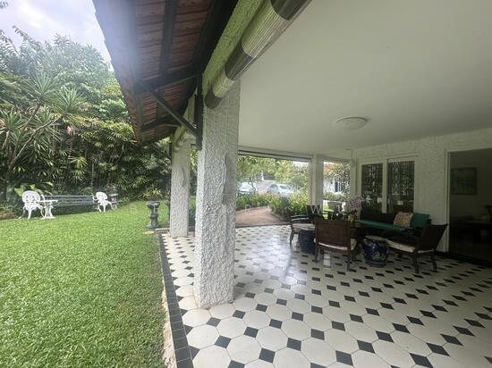 Good class Bungalow Bin Tong Park