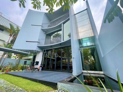 For Sale - Renovated Katong Semi-D 7 Ensuite Park 3 Cars Cul De Sac Near Amenities