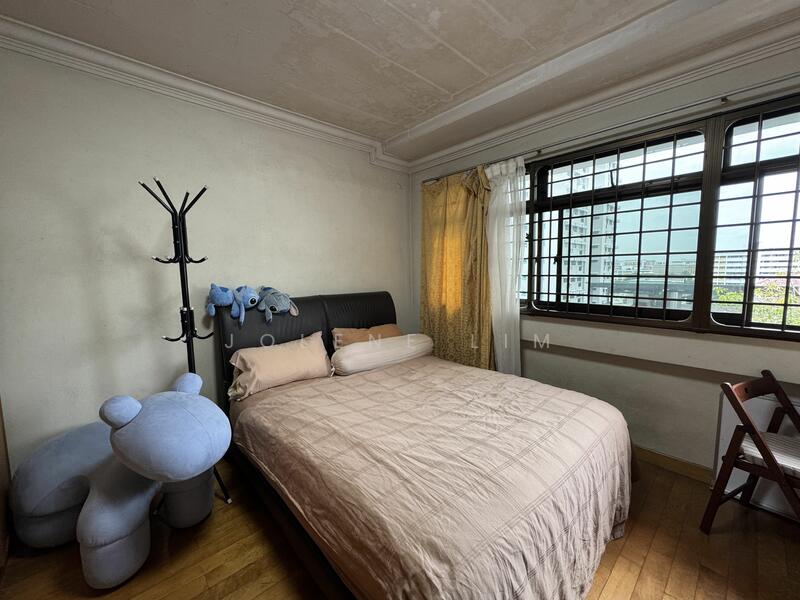 For Sale - 579 Hougang Avenue 4