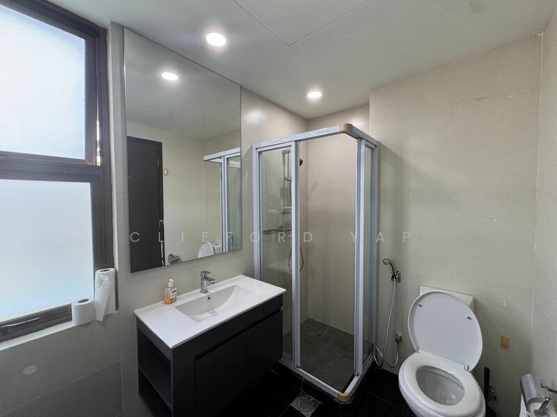 NUS - All female master ensuite, , 1 Bedroom, 230 sqft, Walk-up Apartment For Rent, by Clifford Yap, 25248951 - PropertyGuru.com.sg