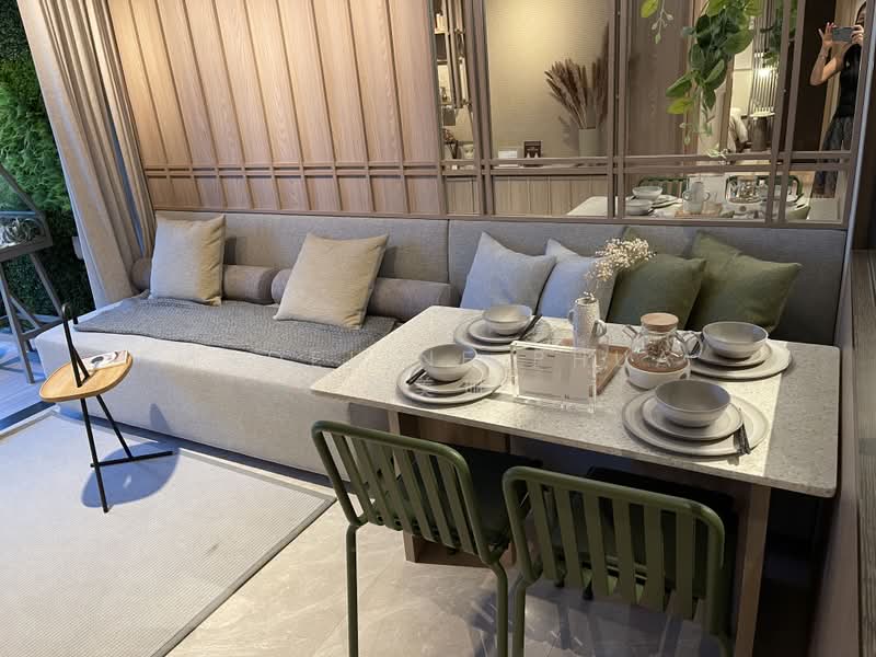 KI Residences At Brookvale, 18 Brookvale Drive, 2 Bedrooms, 753 sqft, Condominium For Sale, by Madeline Phua 潘美珊, 25249193 - PropertyGuru.com.sg
