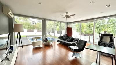 For Sale - Bespoke Homez - Holland Grove