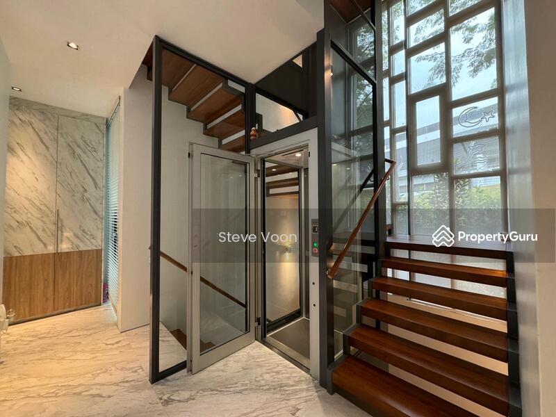 For Sale - ⭐️D17 Freehold Move in ready 2.5 Storey Cluster @ Toh Crescent⭐️