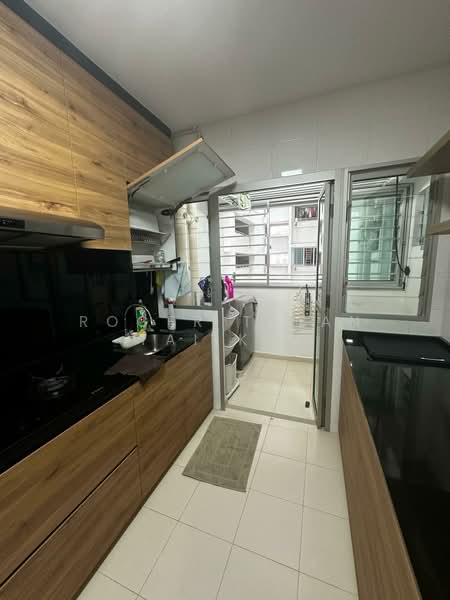 178A Rivervale Crescent, 178A Rivervale Crescent, 3 Bedrooms, 1,001 sqft, HDB Flat For Rent, by Roger TTK, 25250444 - PropertyGuru.com.sg