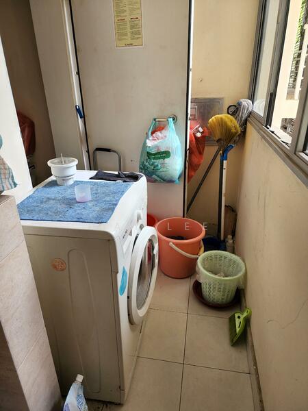 The Lakeshore, 33 Jurong West Street 41, 2 Bedrooms, 926 sqft, Condominium For Rent, by May Lee, 25251788 - PropertyGuru.com.sg