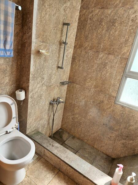 The Lakeshore, 33 Jurong West Street 41, 2 Bedrooms, 926 sqft, Condominium For Rent, by May Lee, 25251788 - PropertyGuru.com.sg