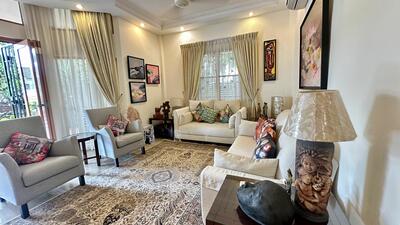 For Sale - Well Maintained Corner Terrace for Sale at Serangoon Garden