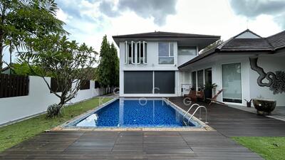 For Sale - BespokeHomez - Holland Grove