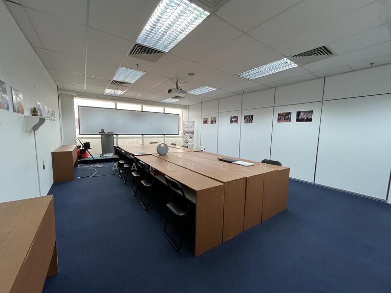 Burlington Square, 175 Bencoolen Street, 581 sqft, Office For Rent, by Aaron Oon, 25254323 - CommercialGuru.com.sg