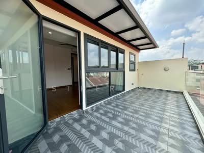For Rent - Heeton Park