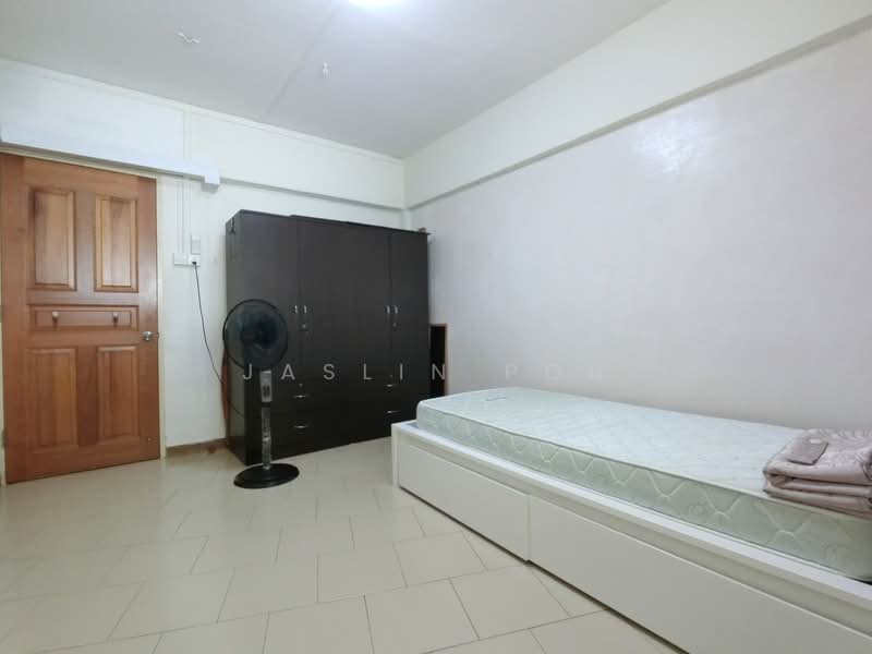 304 Hougang Avenue 5, 304 Hougang Avenue 5, Room Rental, 150 sqft, HDB Flat For Rent, by Jaslin Poh, 25254463 - PropertyGuru.com.sg