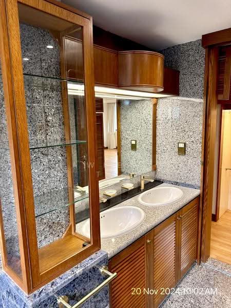 The Claymore, 25 Claymore Road, Orchard / River Valley, 4 Bedrooms, 3,348 sqft, Condominium For Rent, by Lawrence Tan, 25254608 - Bathroom - PropertyGuru.com.sg